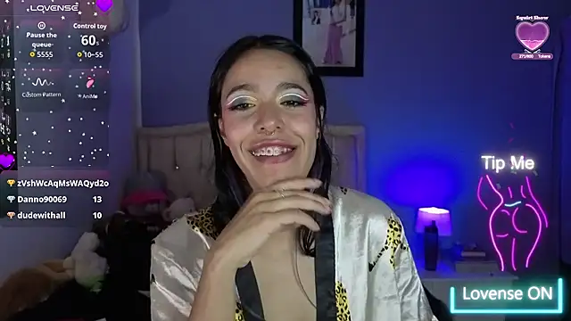 stephania_t live cam on StripChat