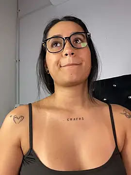 Val12777 live cam on StripChat