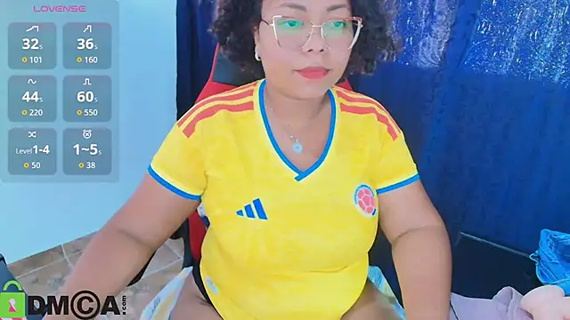 Italyy__boobs webcam
