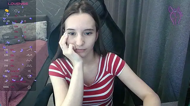 Alice_Weiss live cam on StripChat