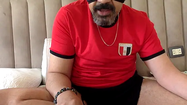 CaiBull live cam on StripChat
