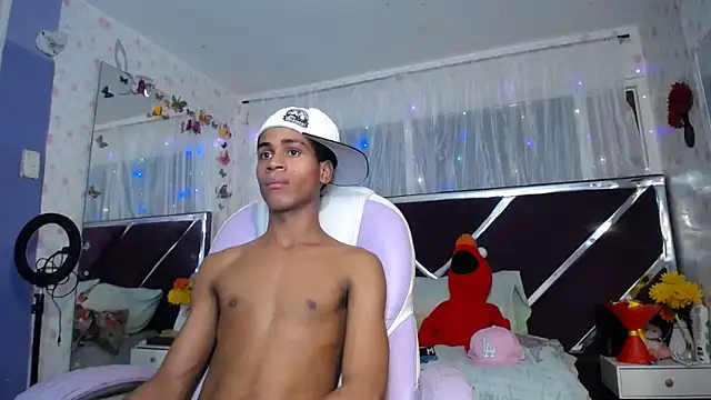 Santy_bigcock_01 live cam on StripChat