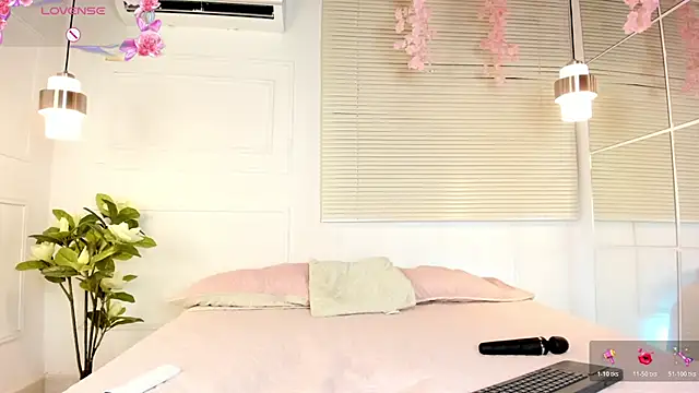 emily_burton18 webcam