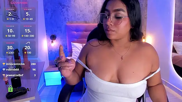 brithanycampbell live cam on StripChat