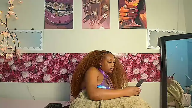 EnchantingLisa webcam