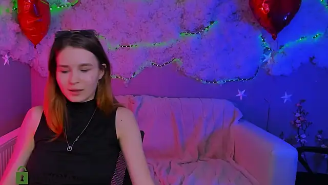 caroline_honeyy webcam