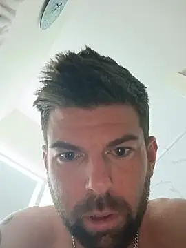 supersucker69 live cam on StripChat
