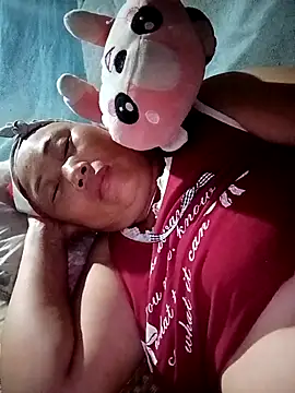 NyloveSquirt live cam on StripChat