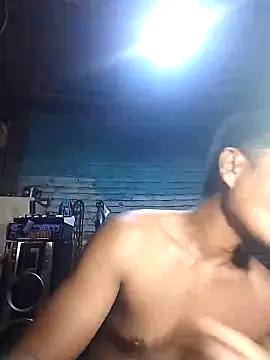 maxwel20 live cam on StripChat