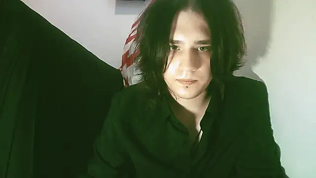 sademobeer live cam on StripChat