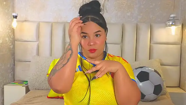 EmilyQueen3x webcam
