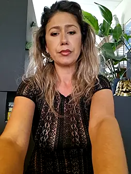 CelynaRoss webcam