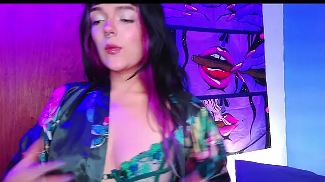 purple_em69 webcam