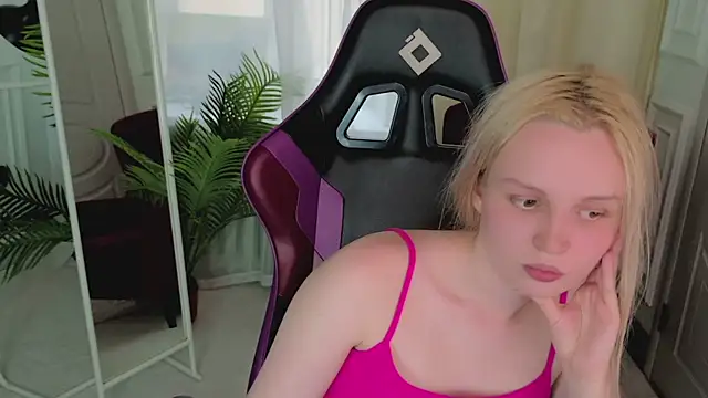 Beatrica_Klein webcam