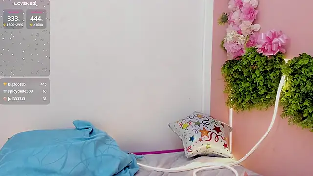 Mikasa_Horny webcam