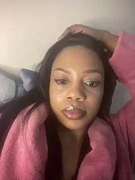 NAUGHTYSHALOTXX webcam