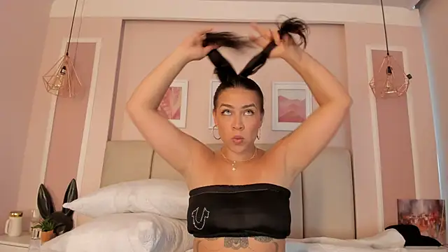 Annie_rhoades webcam