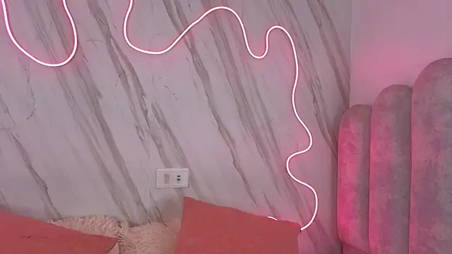 zaraquiinn webcam