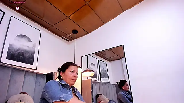 Clhoe_Johnson webcam