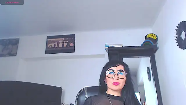 Vicky_hotmilf webcam