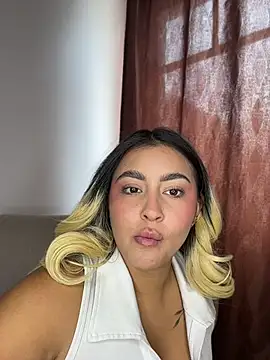 Elina_Hills webcam