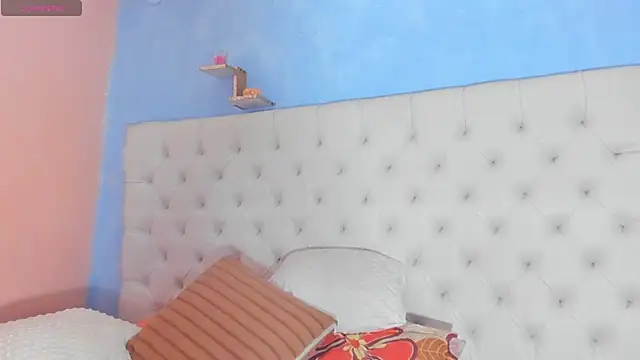 rosi_cooper live cam on StripChat