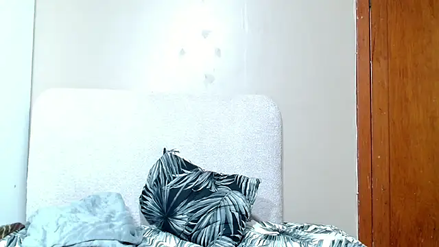 BUSTYQUEEN56_ webcam