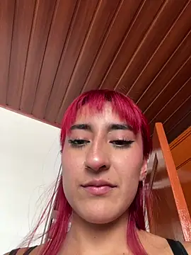Juliethademon webcam