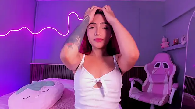 AriiCherry webcam