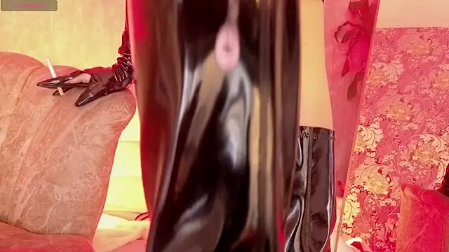 mistress_lilacorleone webcam