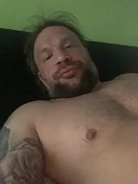 Shemaledestroyer88 webcam