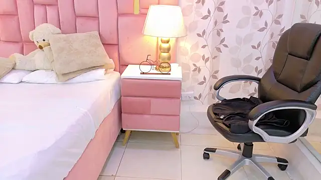 ArianaFranco live cam on StripChat