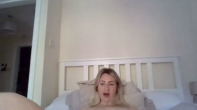 Babe_blond