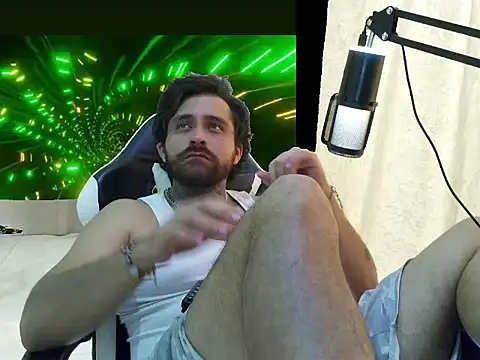 aronmiller404 webcam