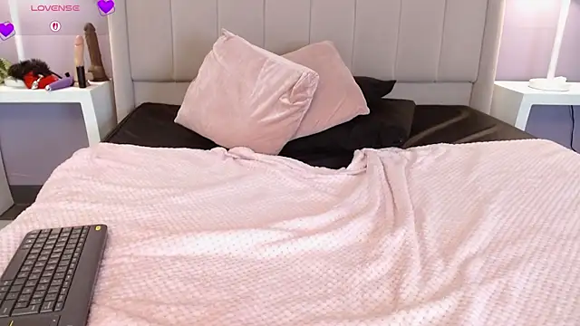 Lolagolden1 webcam