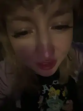 RonnieKiss webcam