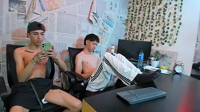 heyy_noah11 Live Web Cam Show