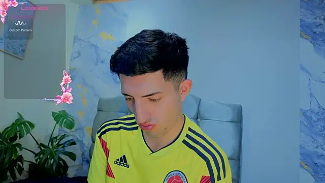 Un_Sluttyy webcam