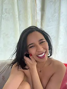 Esmerald_1111 webcam