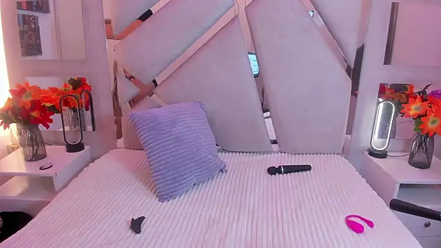 haileypetite live cam on StripChat