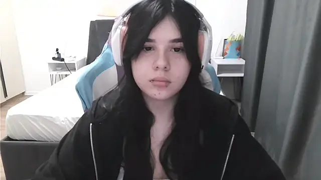 LunarMia webcam