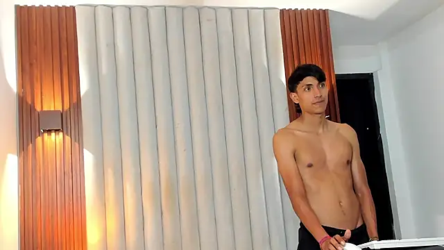myke_tucker Live Web Cam Show