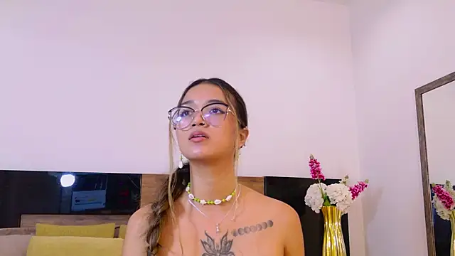 CassieMills webcam