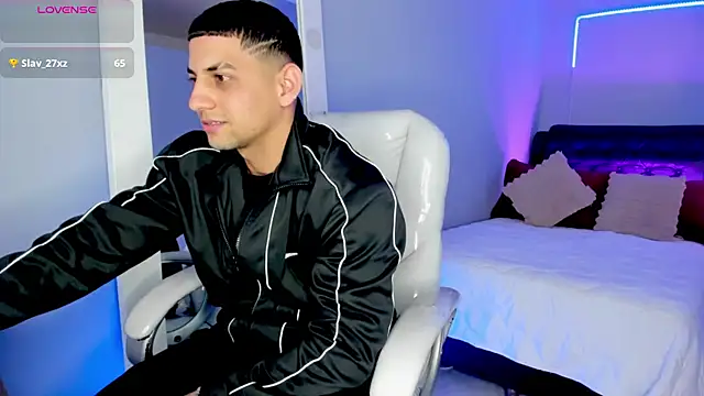 Alex_cute77 webcam