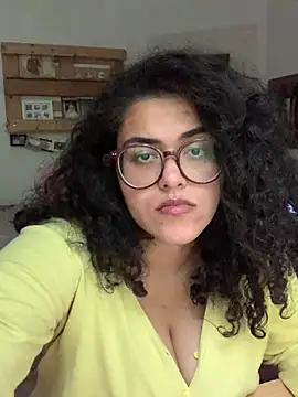 Curvydesifromgermany webcam