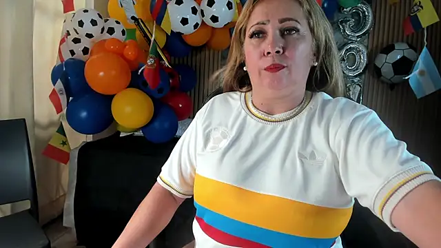 Danna_topless webcam