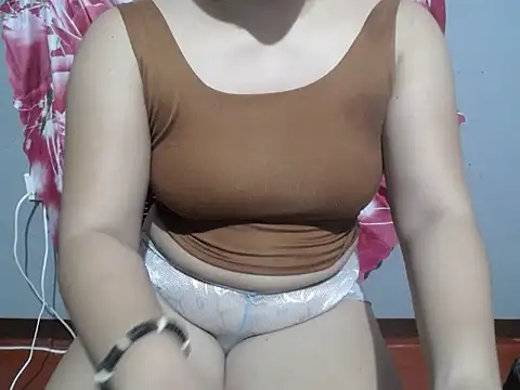 CreamyHotPussy4u webcam