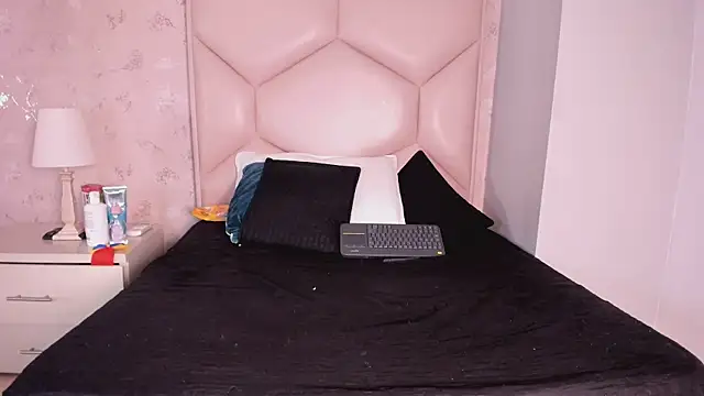 Nasly_Moore webcam