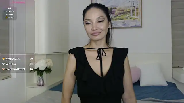 Ohmy_Linda webcam