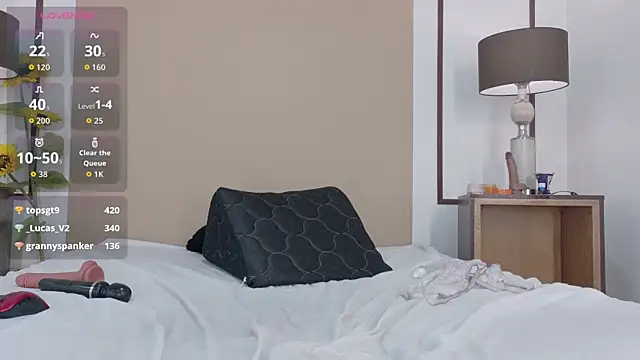 EleonorAshcroft webcam